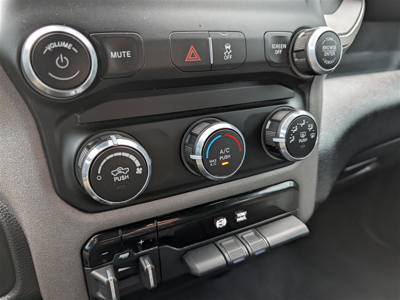 2022 RAM Ram 2500 Pickup Tradesman - Photo 24