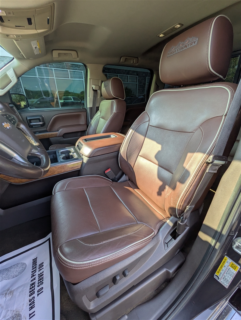 2014 Chevrolet Silverado 1500 High Country photo 17