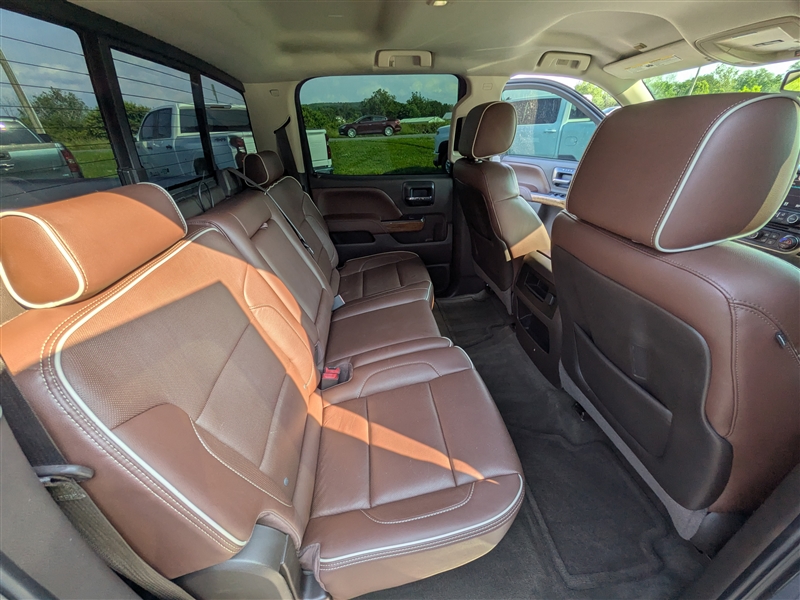 2014 Chevrolet Silverado 1500 High Country photo 19