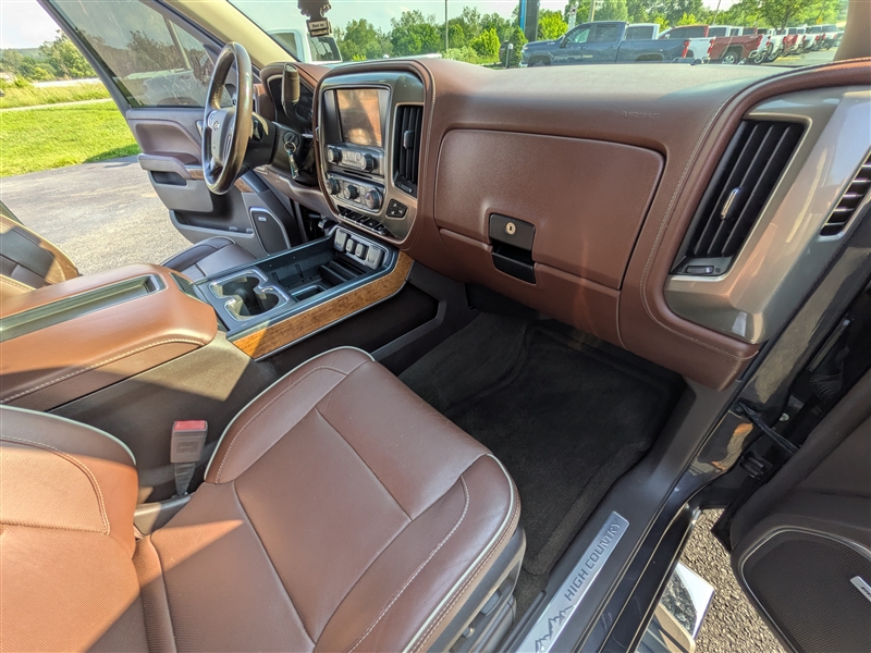 2014 Chevrolet Silverado 1500 High Country photo 21