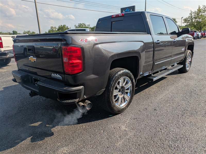 2014 Chevrolet Silverado 1500 High Country photo 7